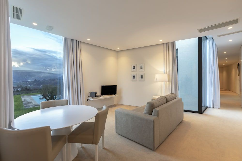 Tempus Hotel & Spa Master Suite 7