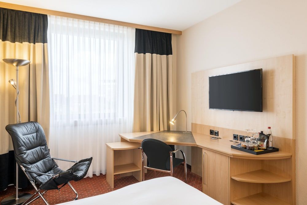 NH Oberhausen Standard Room 4