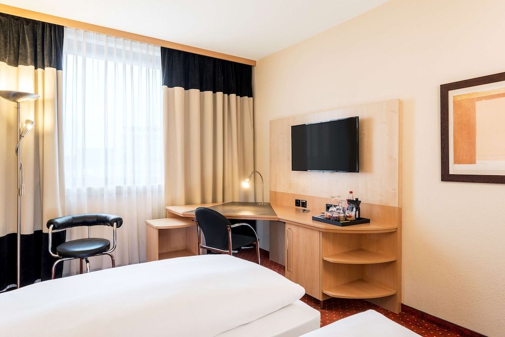 NH Oberhausen Standard Room 3