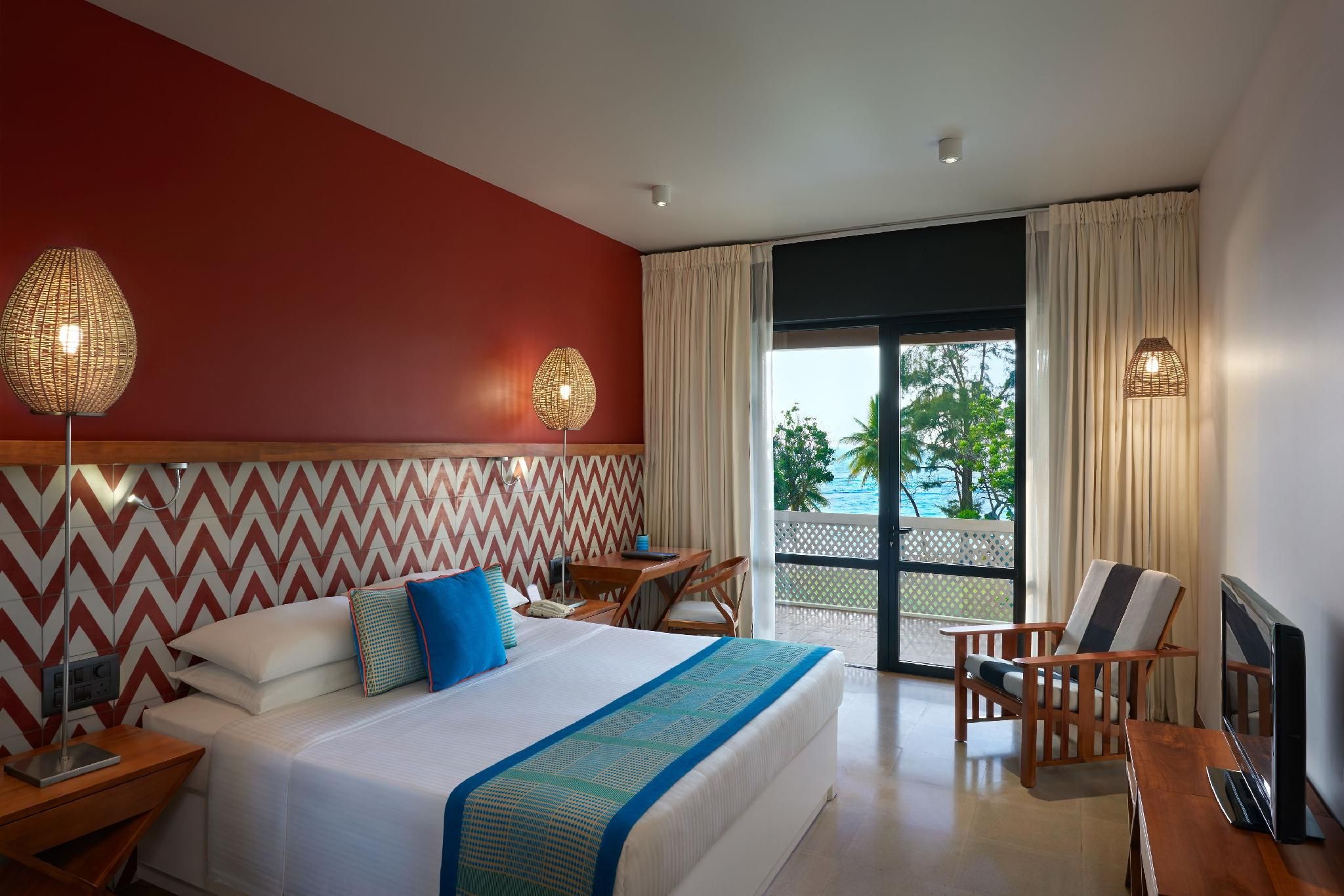 Superior Garden Terrace