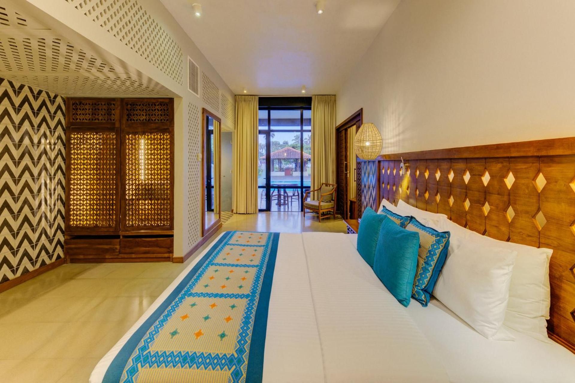 Cinnamon Bey Beruwala Junior Suite