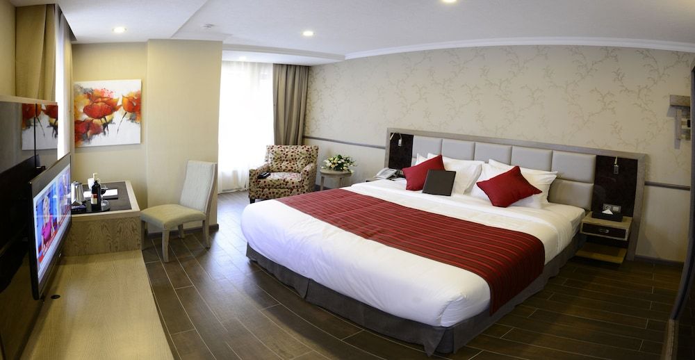 Superior Room, 1 King Bed, Non Smoking