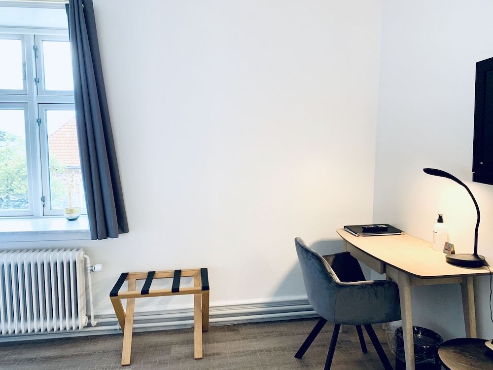 Hotel Schaumburg Standard Double or Twin Room 8