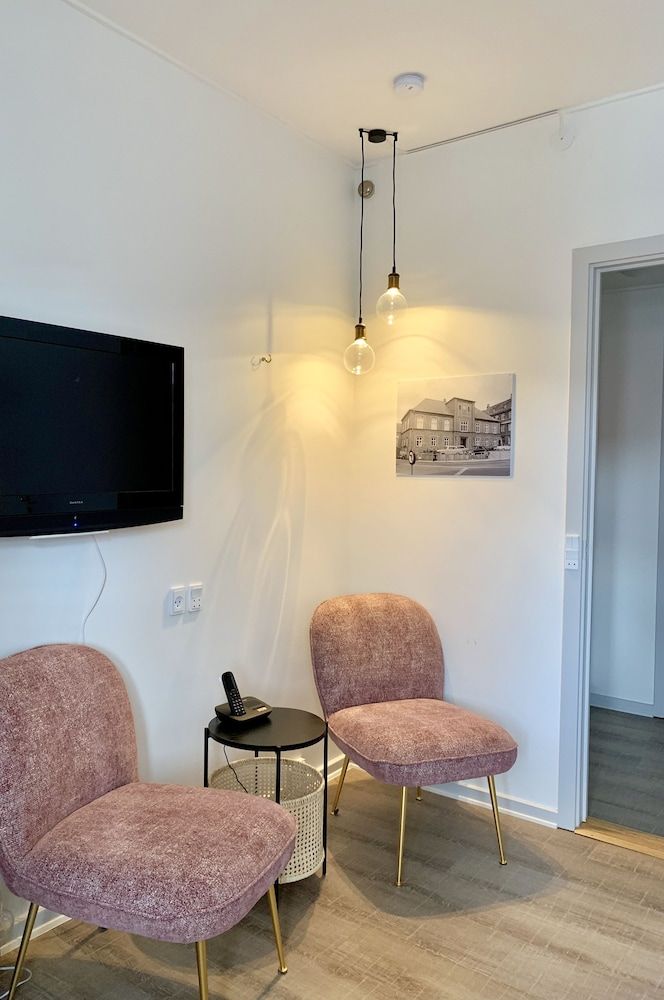 Hotel Schaumburg Standard Double or Twin Room 6