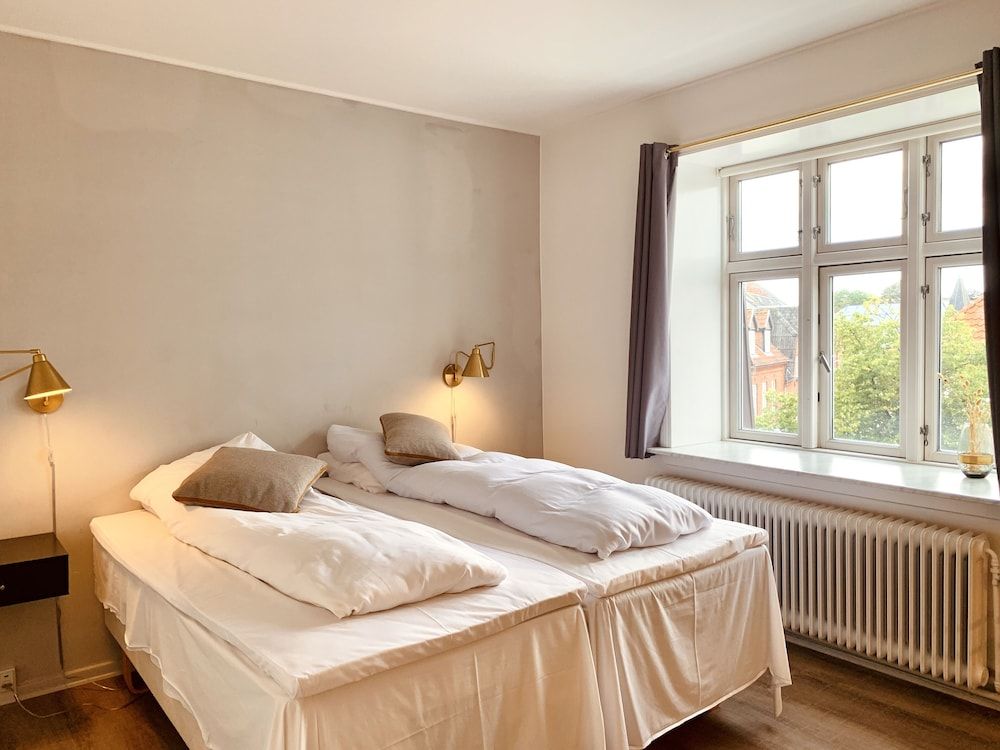 Hotel Schaumburg Standard Double or Twin Room 2