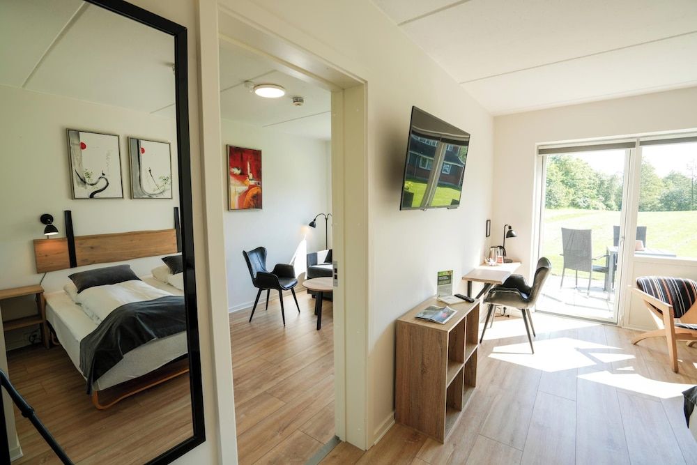 Hotel Vissenbjerg Storkro Comfort Quadruple Room, Terrace 5