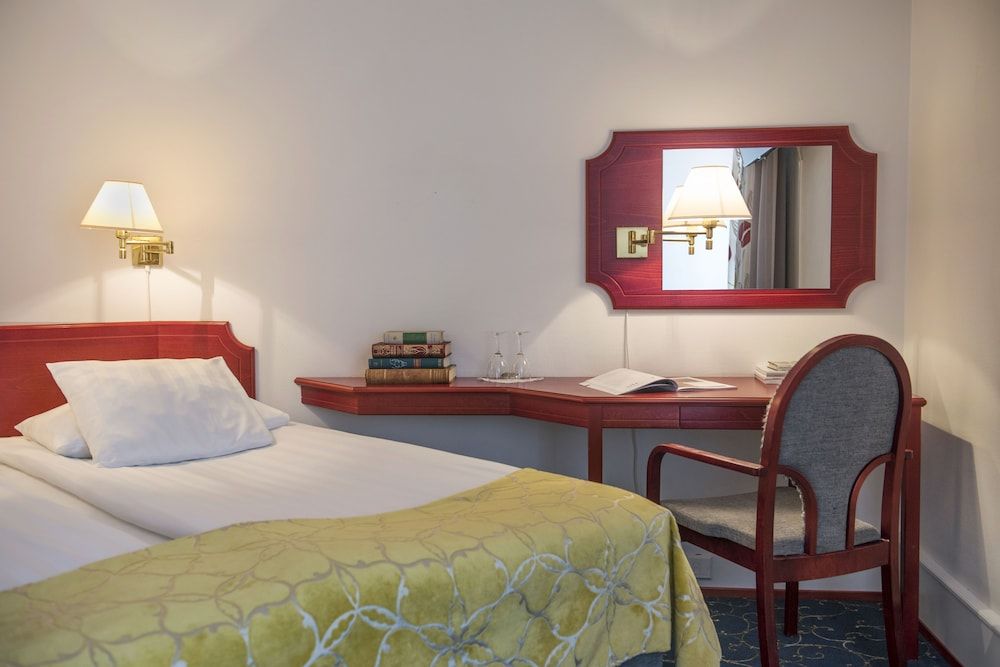 Best Western Strand Hotel Standard Room, 2 Twin Beds, Non Smoking 3