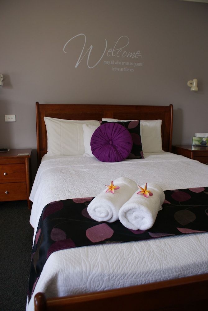 Karuah Riverside Motel Deluxe Room, 1 Queen Bed 5