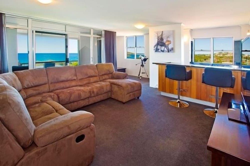 Tradewinds Apartments Penthouse, 4 Bedrooms 4