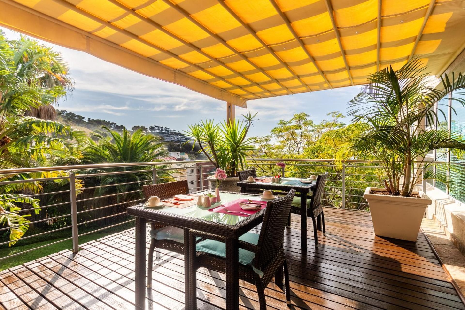 undefined Signal Hill Lodge 6