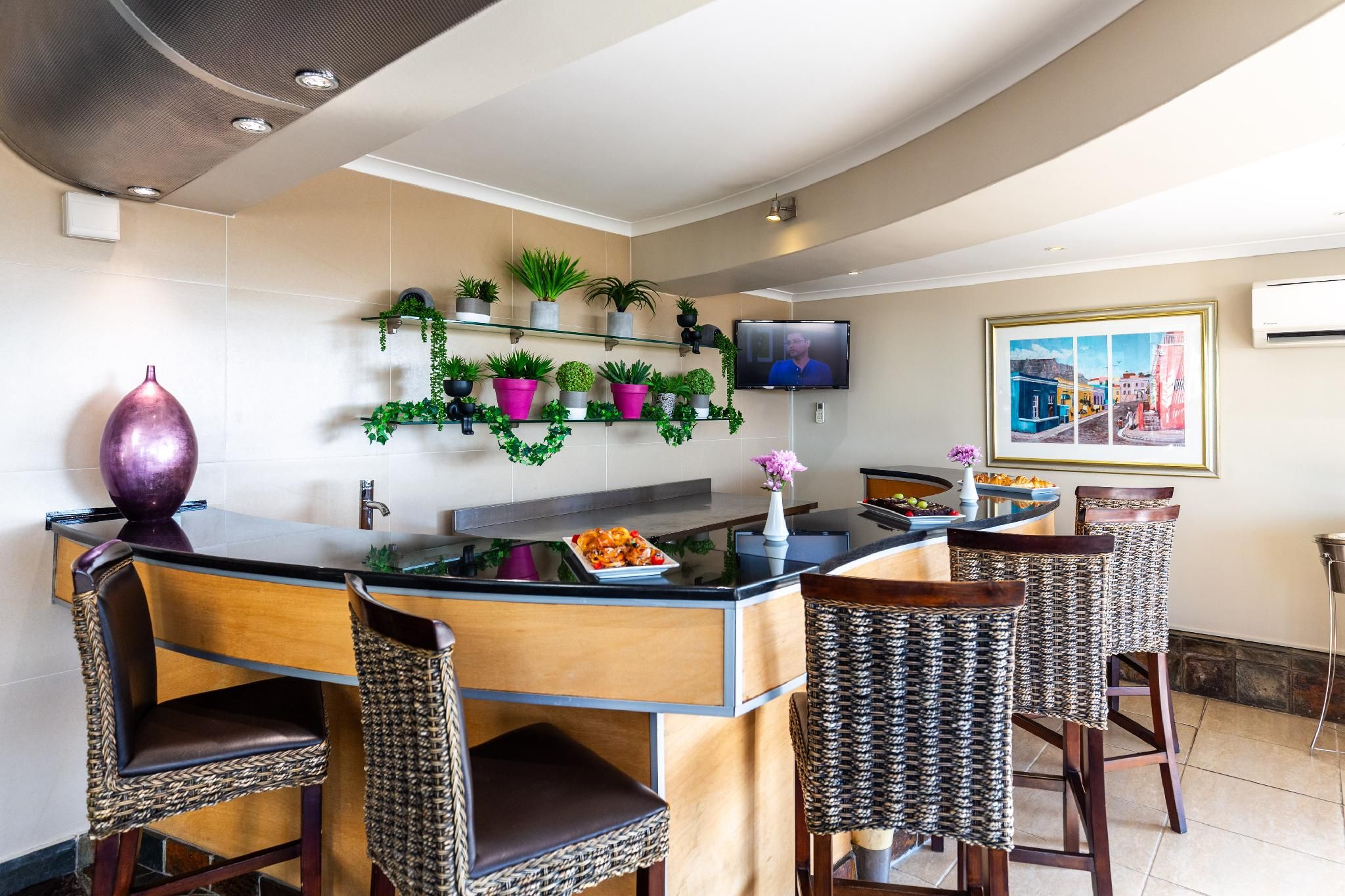 undefined Signal Hill Lodge 9