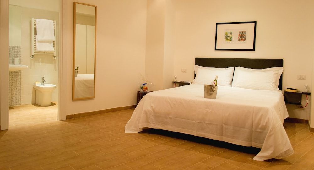 OM2Rome Superior Double Room