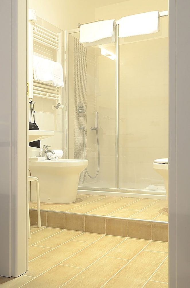 OM2Rome Superior Double Room 6