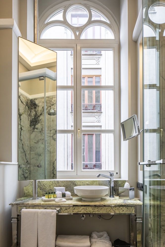 The Bank Hotel Istanbul, a Member of Design Hotels - Special Class Classic Room, 1 King Bed 5