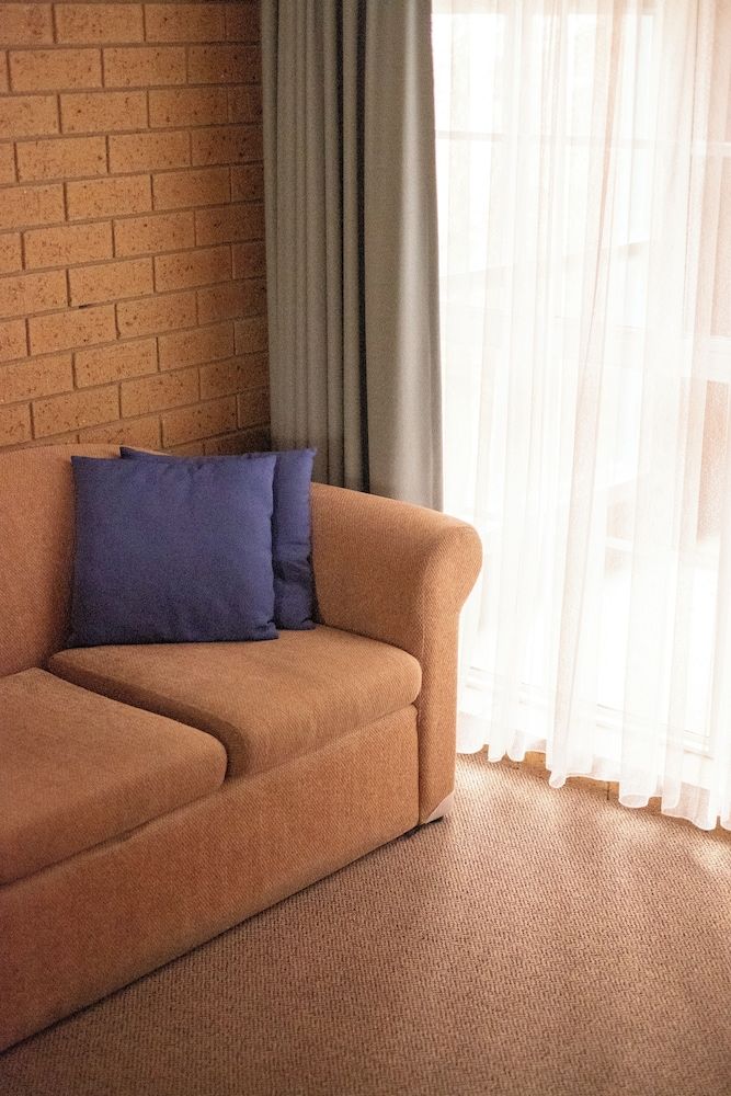 Hepburn Springs Motor Inn Queen Room 6