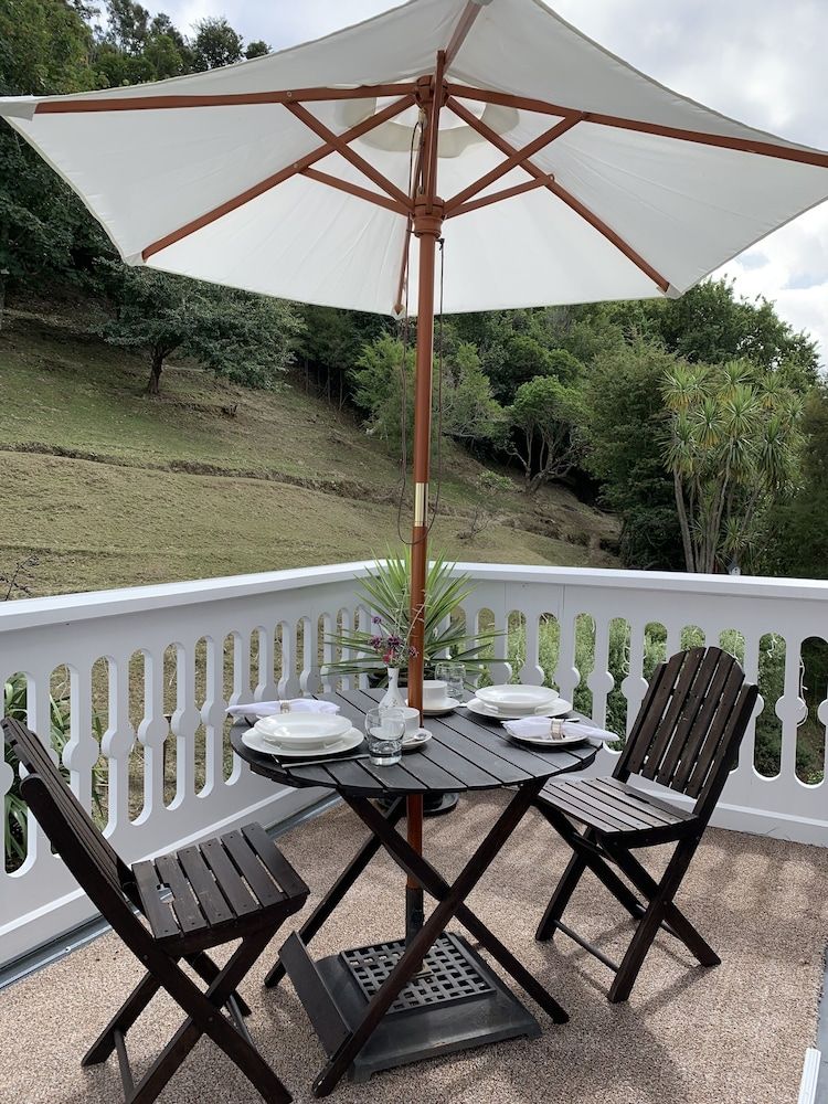 Studio, Terrace (Queen Charlotte)