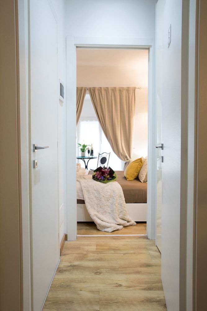 Chroma Octho Double Room 8