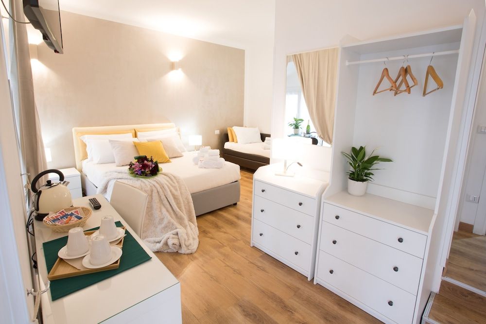 Chroma Octho Family Room 3