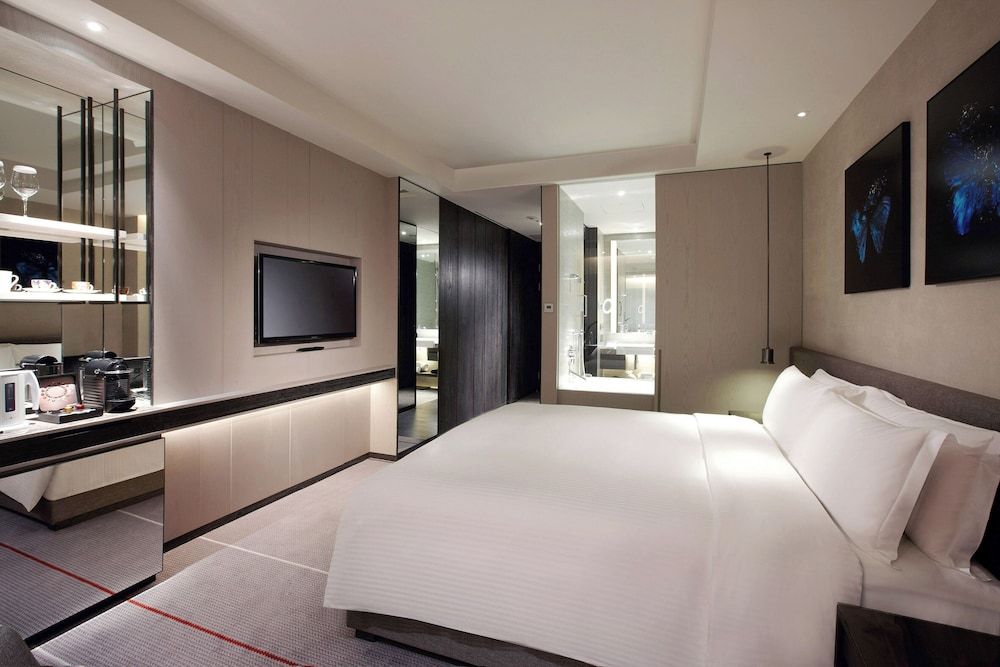 undefined Humble House Hotel Taipei, Curio Collection by Hilton 6