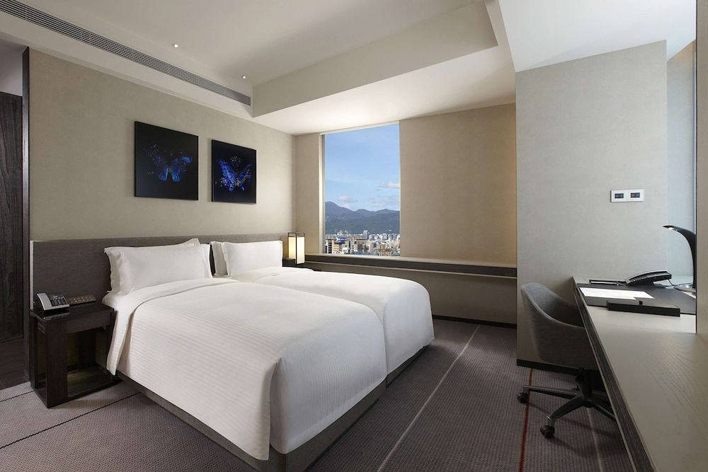 Premium Room, 1 King Bed