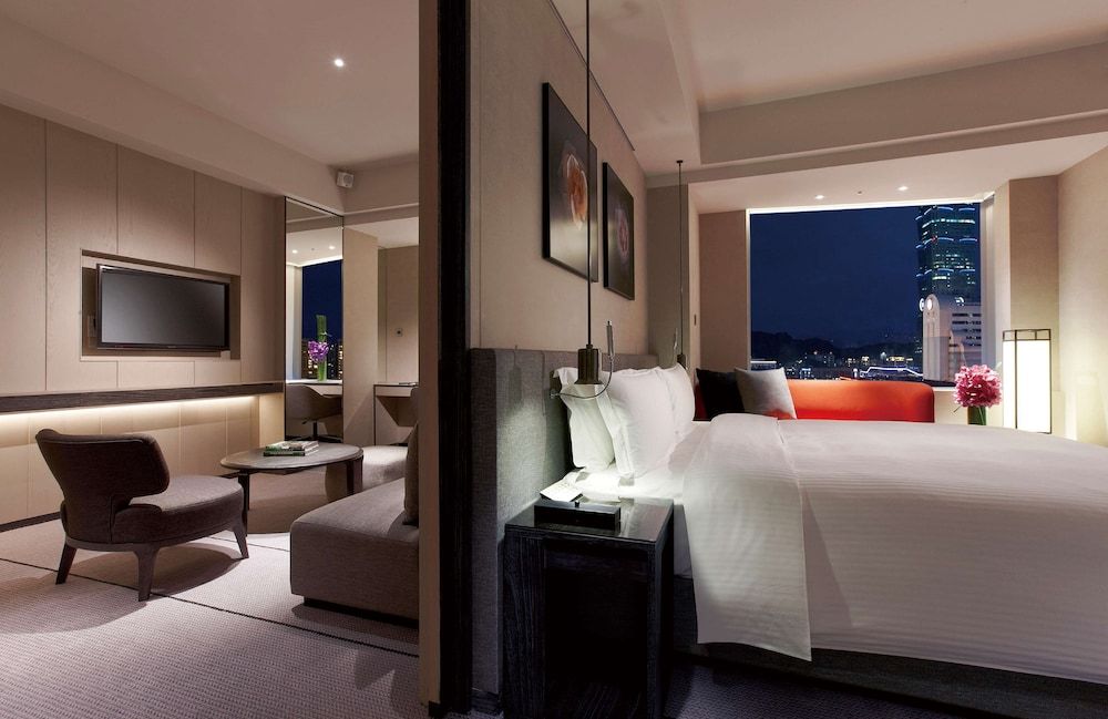 Deluxe Suite, 1 King Bed