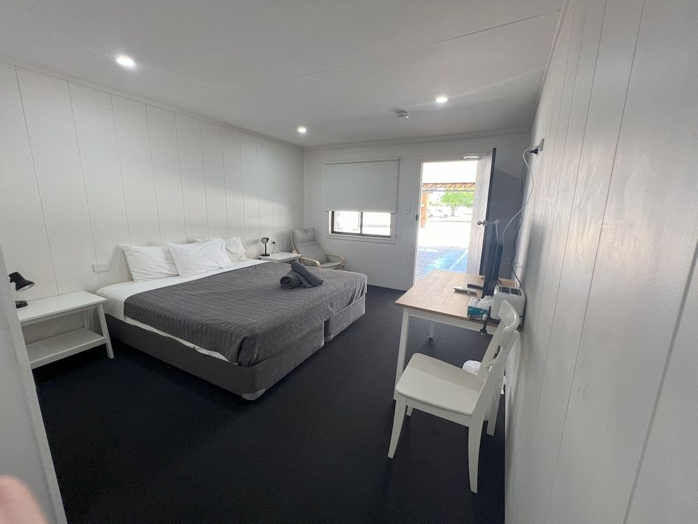 Abajaz Motor Inn Double Room 2