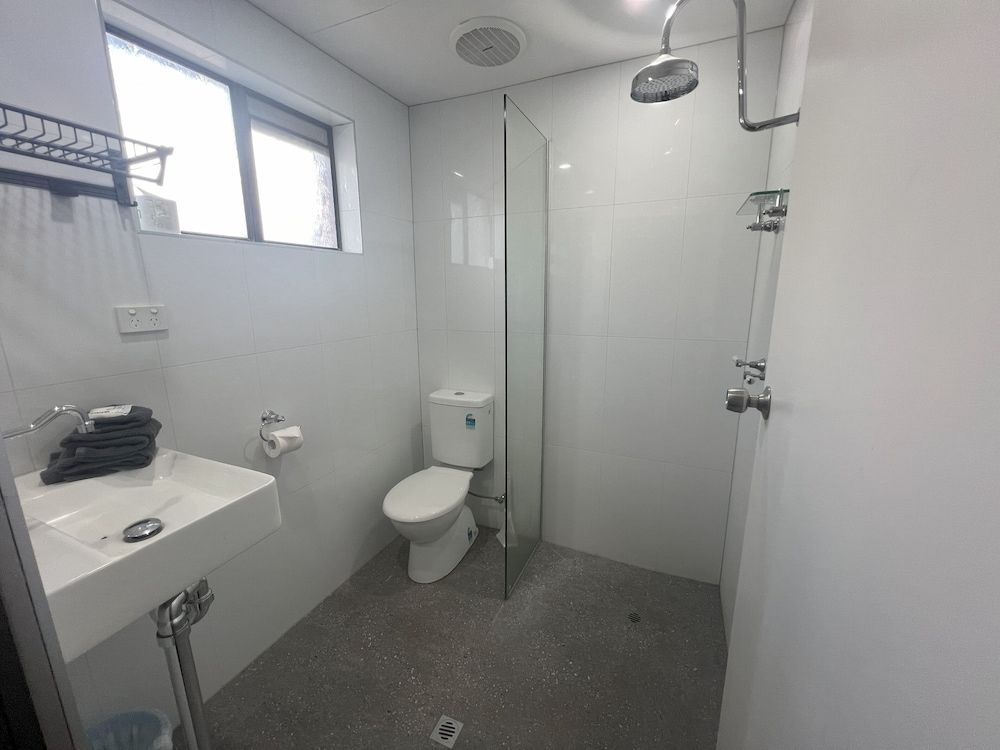 Abajaz Motor Inn Double Room 8