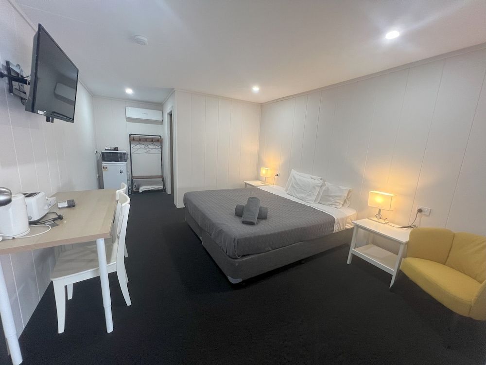 Abajaz Motor Inn Double Room 3