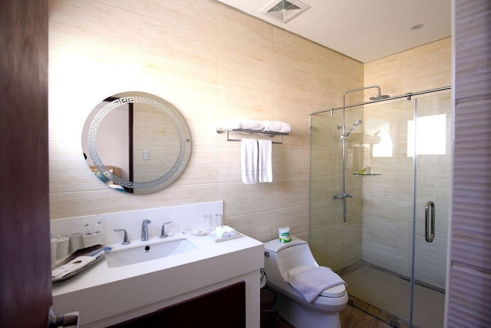 Thunderbird Resorts - Poro Point 3 Bedroom Villa 8