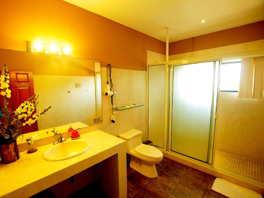 Las Magnolias Hotel Boutique Business Double Room, 2 Queen Beds, Private Bathroom, Garden Area 26