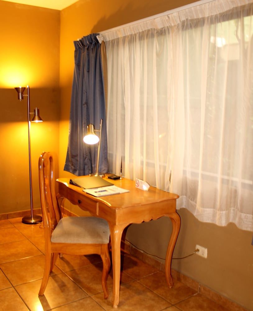 Las Magnolias Hotel Boutique Business Double Room, 2 Queen Beds, Private Bathroom, Garden Area 37