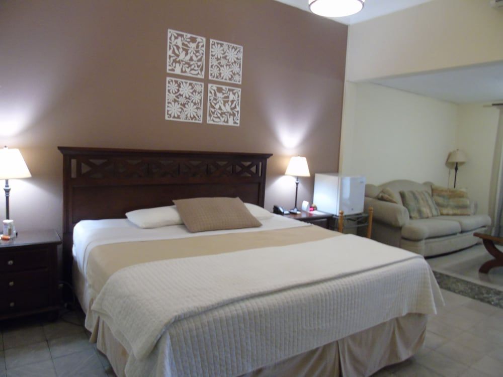 Standard Double Room, 1 King Bed, Private Bathroom, Garden Area