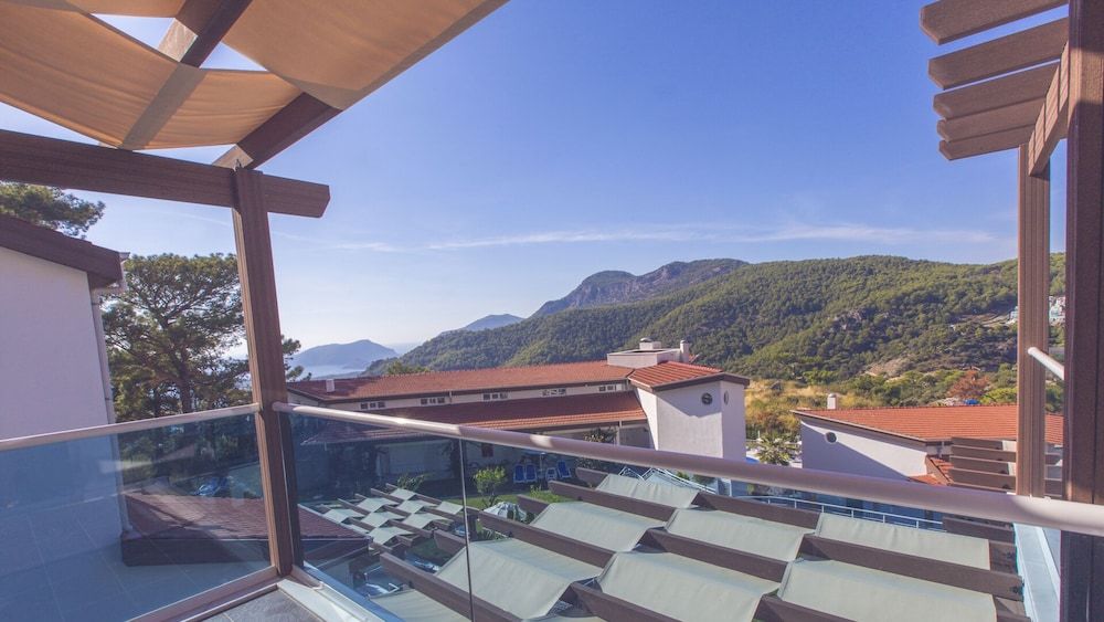 undefined Garcia Resort & Spa 9