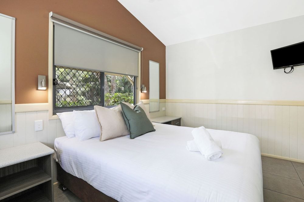 Deluxe Cabin - Sleeps 5 - Dog Friendly