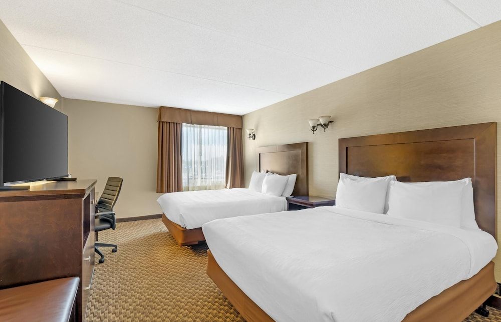 Best Western Plus Dryden Hotel & Conference Centre Standard Room, 2 Queen Beds, Non Smoking, Refrigerator & Microwave (2nd Floor) 3