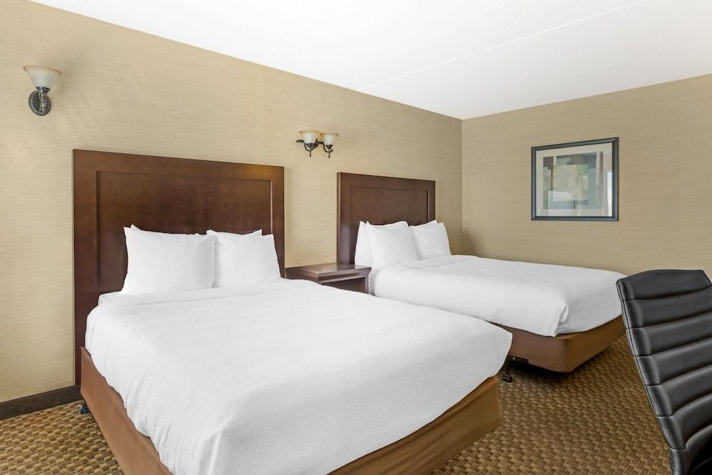 Best Western Plus Dryden Hotel & Conference Centre Standard Room, 2 Queen Beds, Non Smoking, Refrigerator & Microwave (2nd Floor)