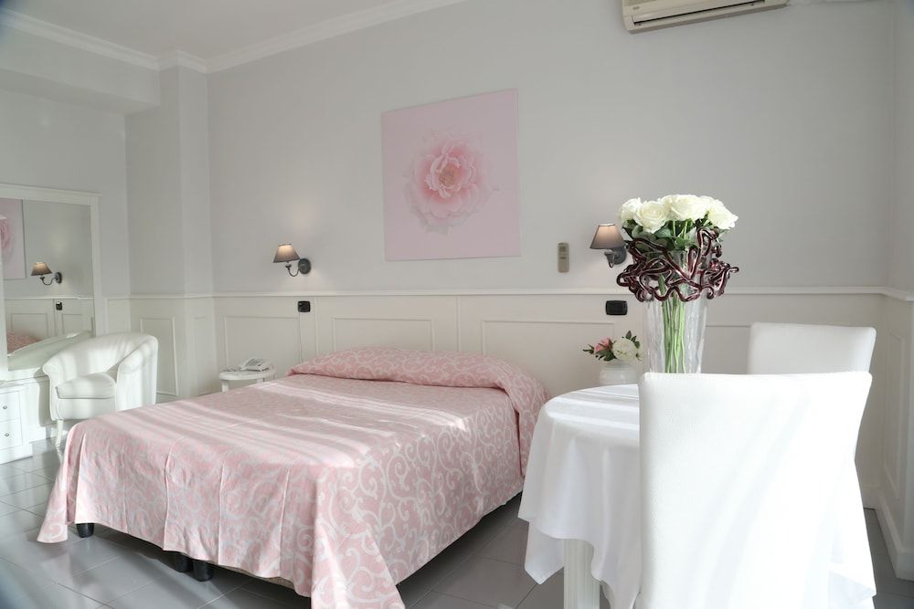 Hotel Barbarella Junior Suite, Poolside 2