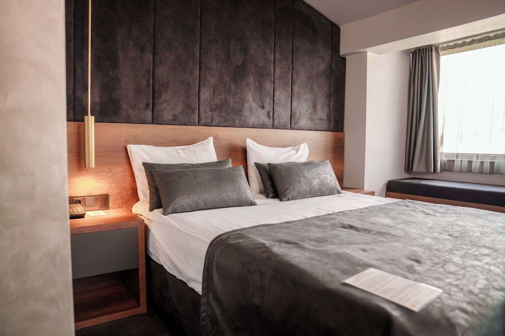 SennaCity Hotel Corner Suite Room