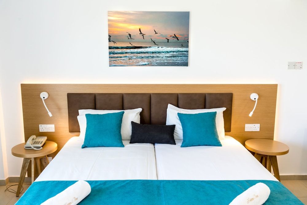 Helios Bay Hotel Apartments Standard one-bedroom with garden view 2