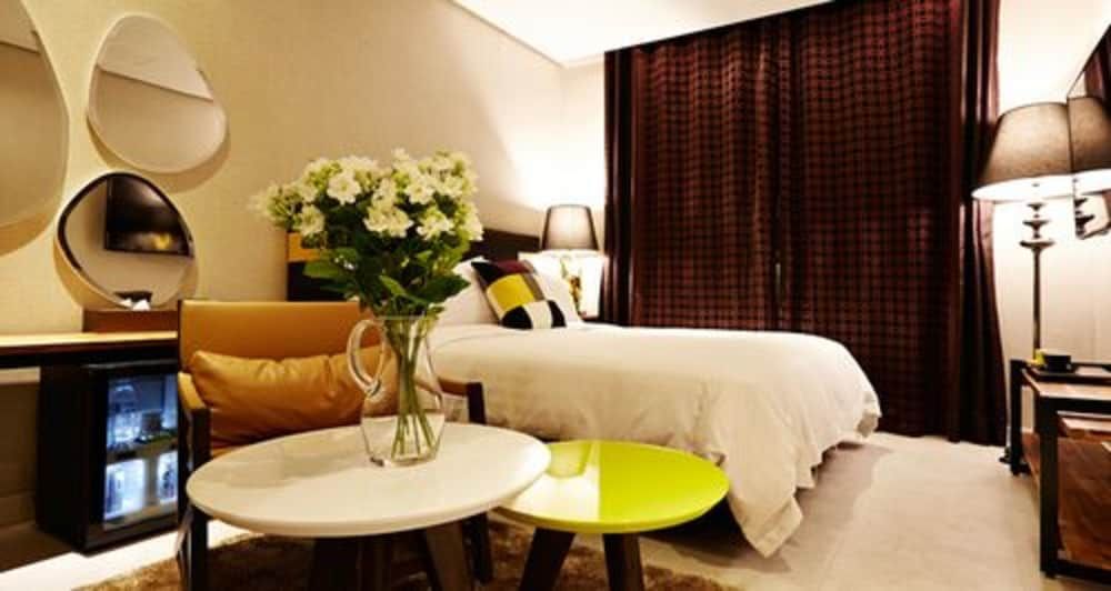 Hotel Namoo Standard Double Room 9