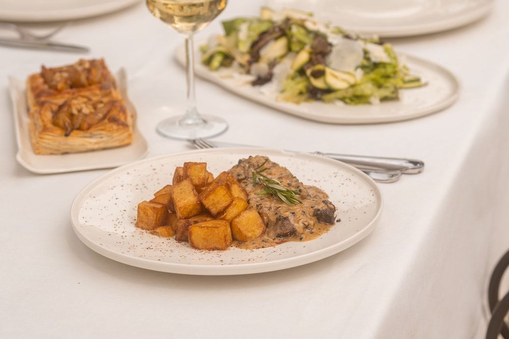 Room Service - Dining