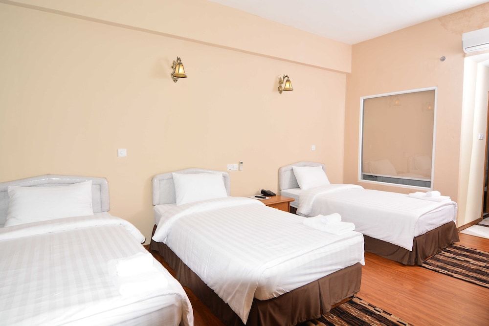 Asia Plaza Hotel Royal Suite 5