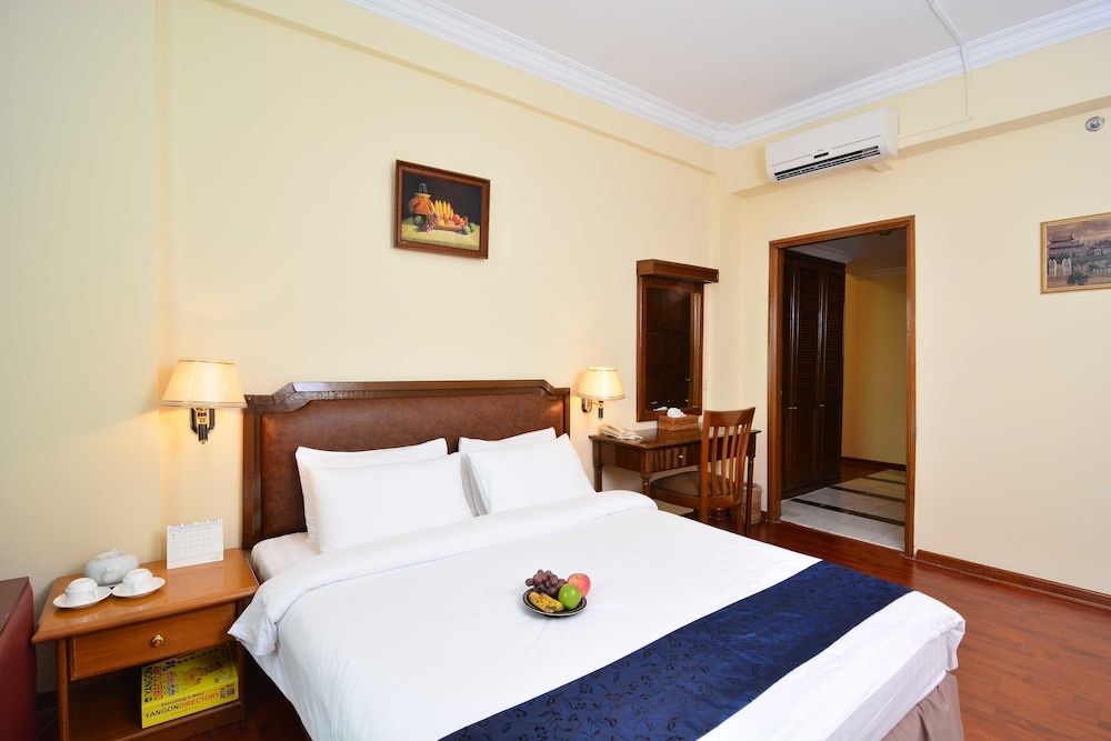 Asia Plaza Hotel Royal Suite 2