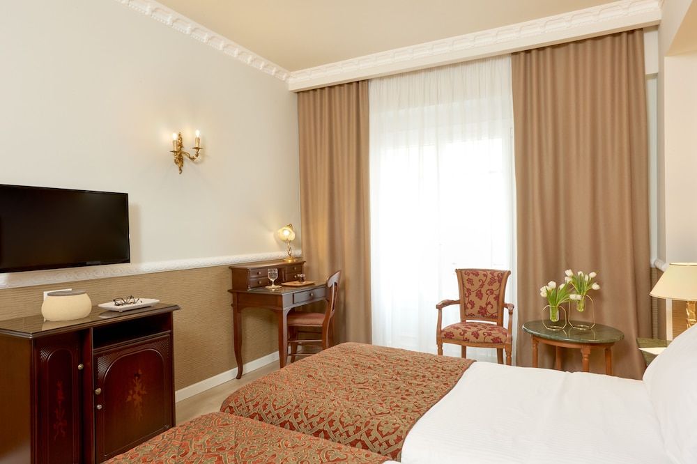 Grand Hotel Palace Classic Double or Twin Room, 1 Bedroom 2