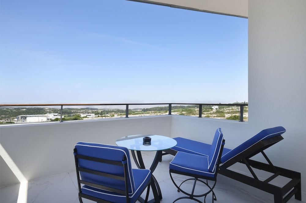 Royal Óbidos Scenic Resort Family Apartment 8