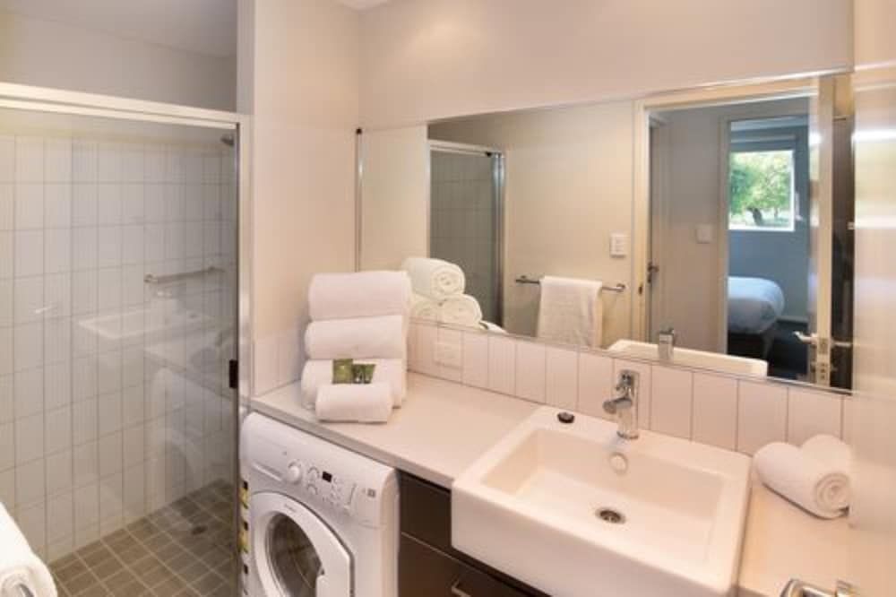 Smiths Beach Resort 2  Bedroom Beach Shack 6