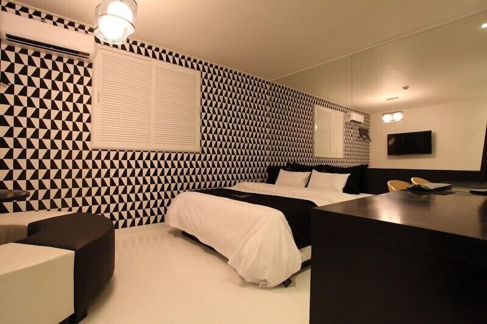 Bene Hotel Deluxe Double Room 6