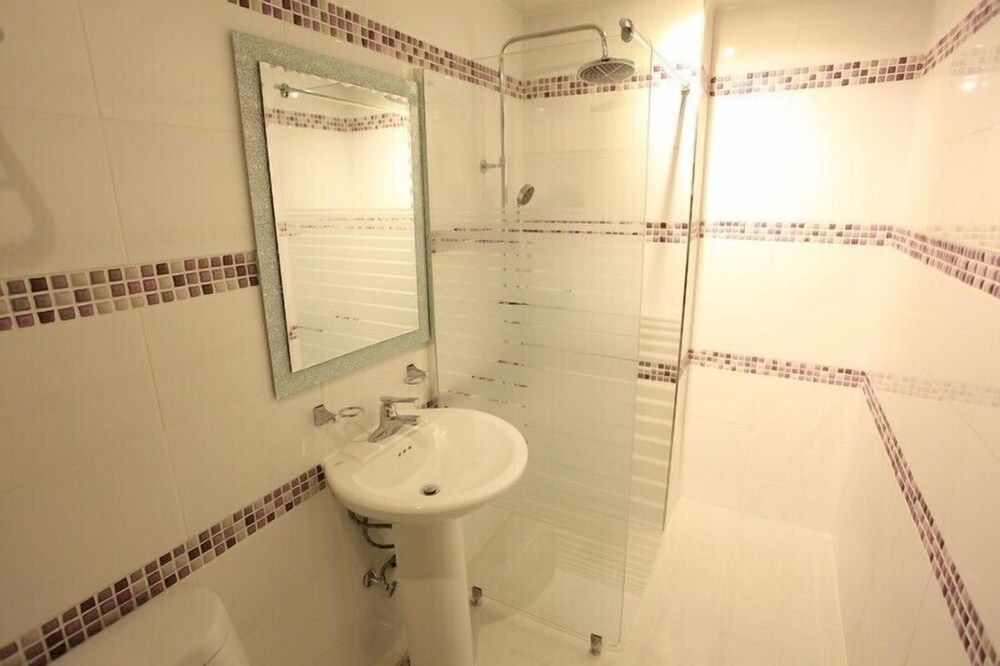 Bene Hotel Standard Double Room 11