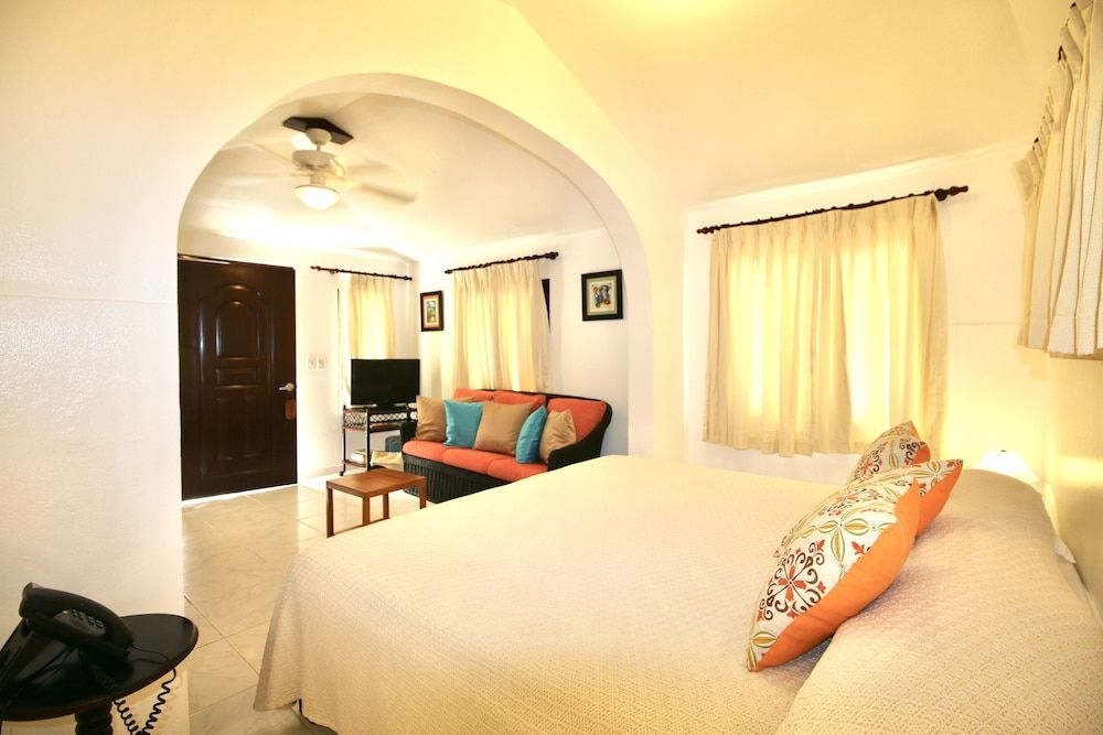 Cabarete Palm Beach Condos Economy Room 2