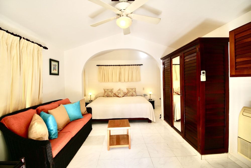 Cabarete Palm Beach Condos Economy Room 4